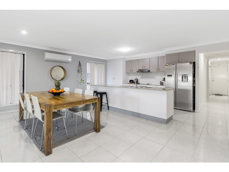 30 Silver Gull Street, Coomera QLD 4209