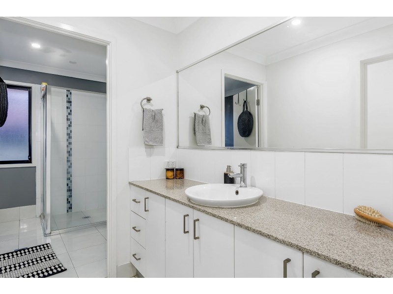 30 Silver Gull Street, Coomera QLD 4209