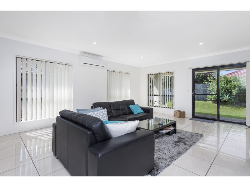 5 Cranberrie Crescent, Pimpama QLD 4209