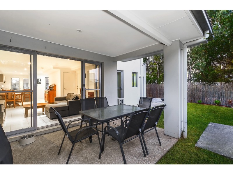 2/14 Filbert Street, Upper Coomera QLD 4209