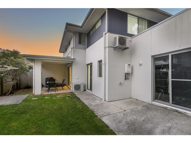 2/14 Filbert Street, Upper Coomera QLD 4209