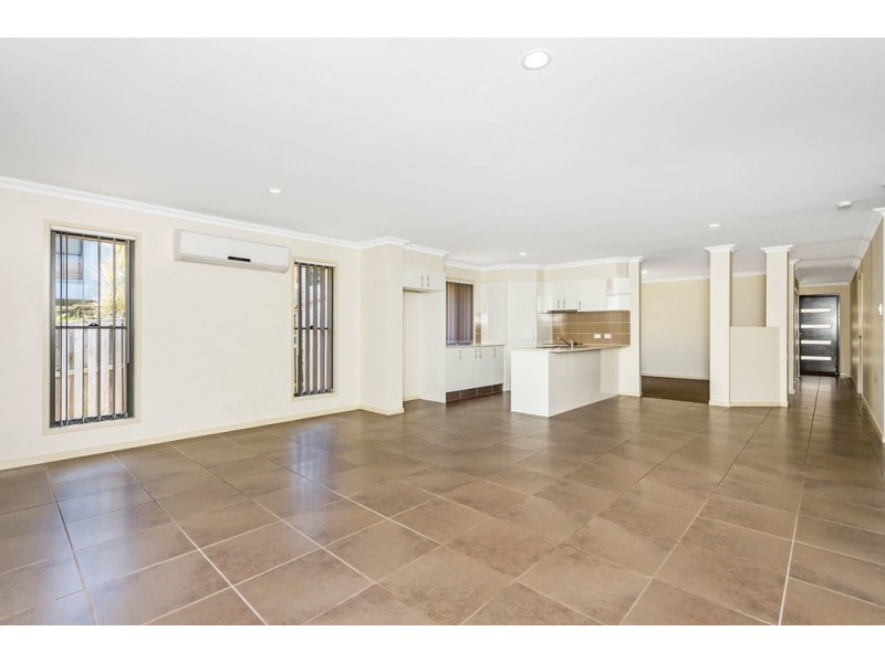 4 Meroo Place, Upper Coomera QLD 4209