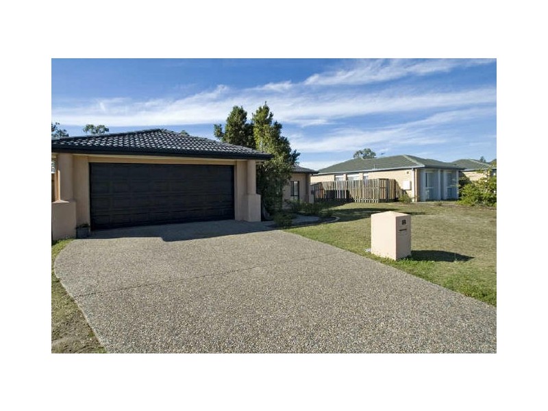 18 Manra Way, Pacific Pines QLD 4211