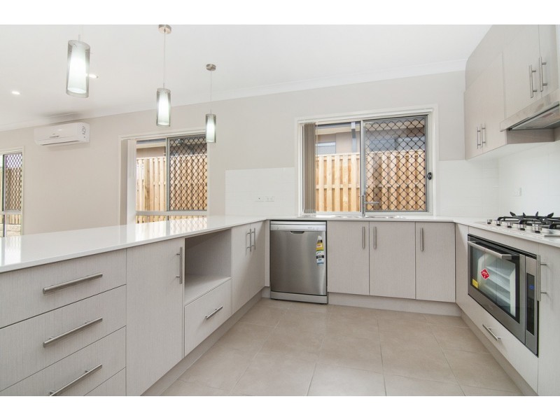 45 Longstaff Crescent, Pimpama QLD 4209