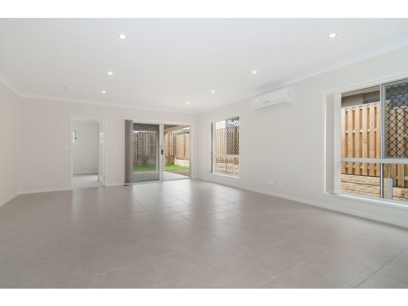 45 Longstaff Crescent, Pimpama QLD 4209