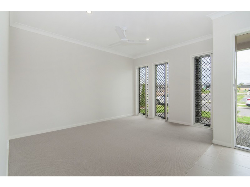 45 Longstaff Crescent, Pimpama QLD 4209
