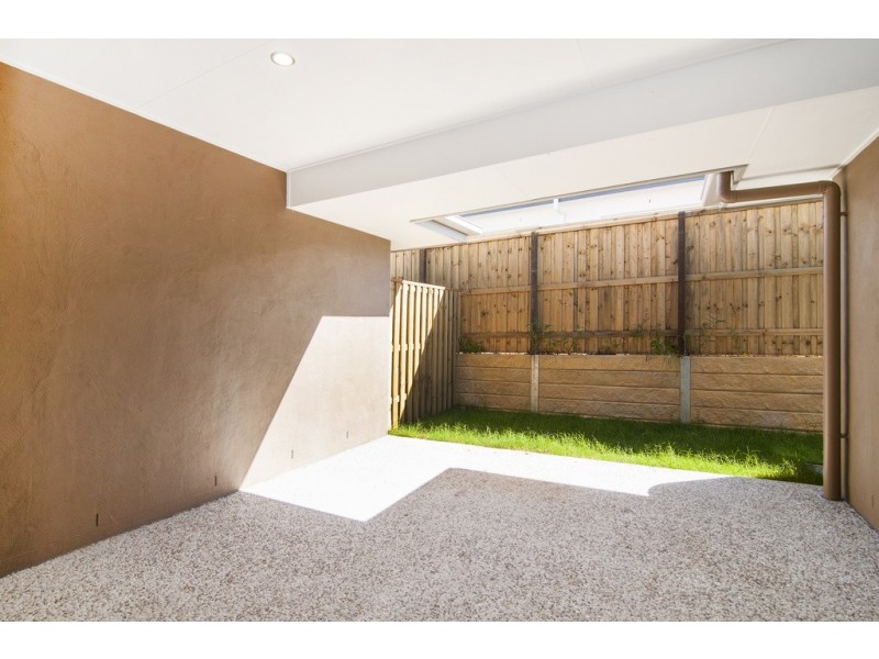 2/57 Baldwin Crescent, Pimpama QLD 4209