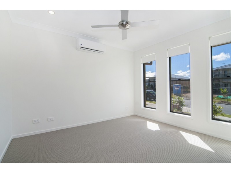 2/57 Baldwin Crescent, Pimpama QLD 4209