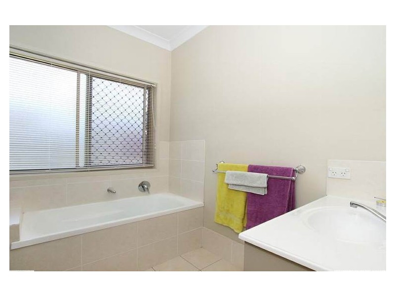 3 Paradise Drive, Coomera QLD 4209