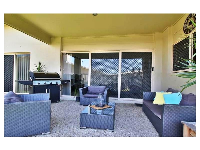 3 Paradise Drive, Coomera QLD 4209