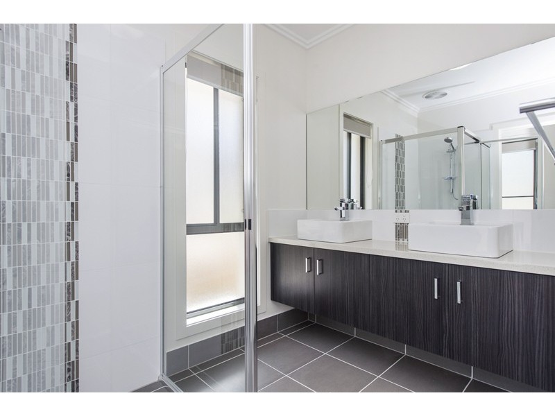 11 Jamison Street, Upper Coomera QLD 4209