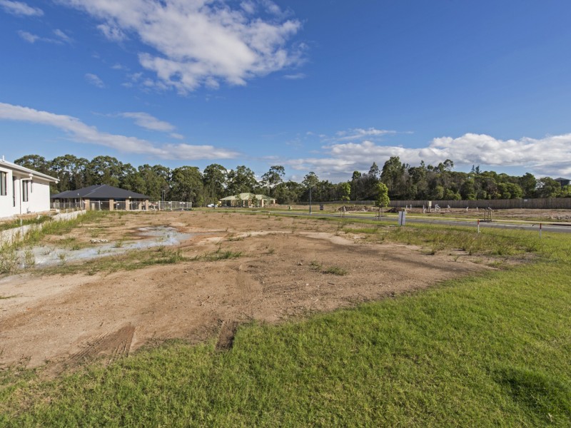 8 Morna Place, Coomera Waters QLD 4209