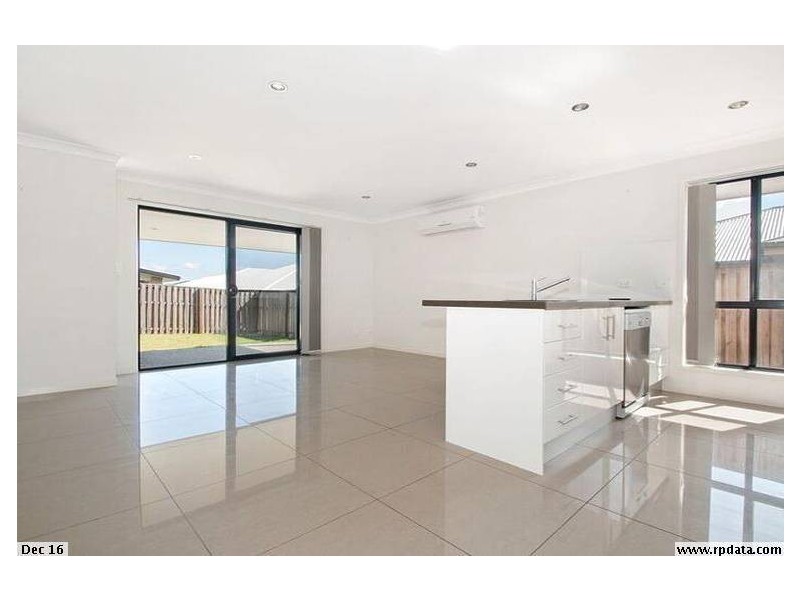3 Ningaloo Drive, Pimpama QLD 4209