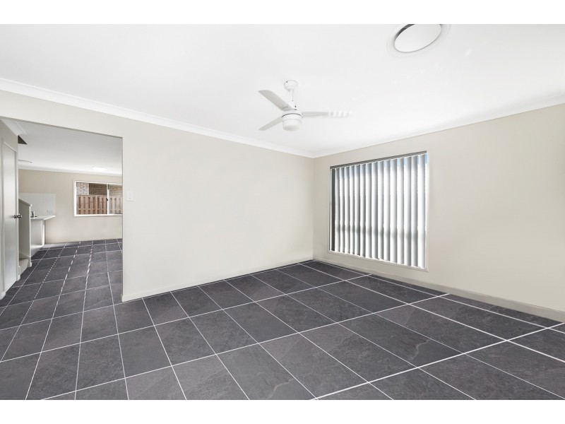 2 Carnarvon Court, Pimpama QLD 4209