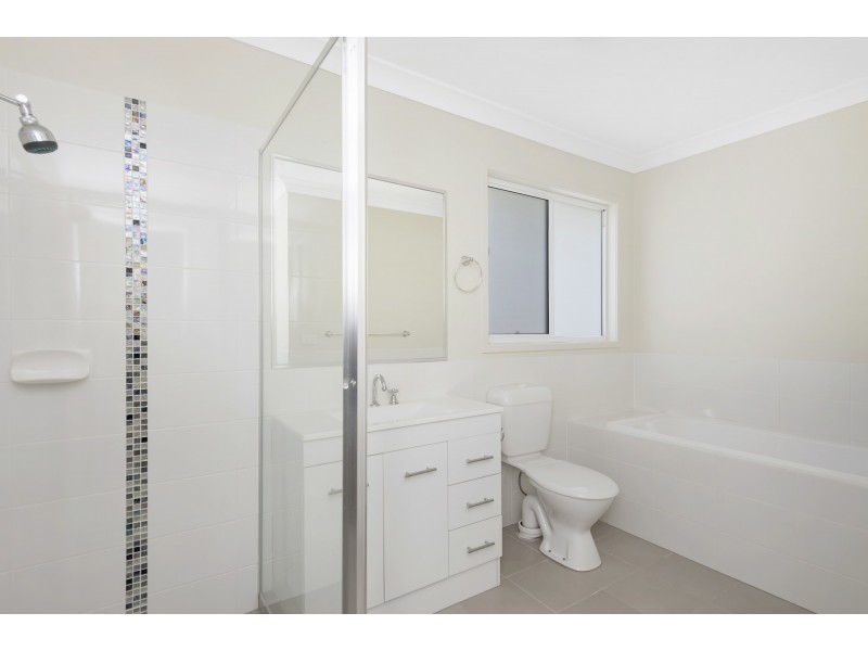 2 Carnarvon Court, Pimpama QLD 4209