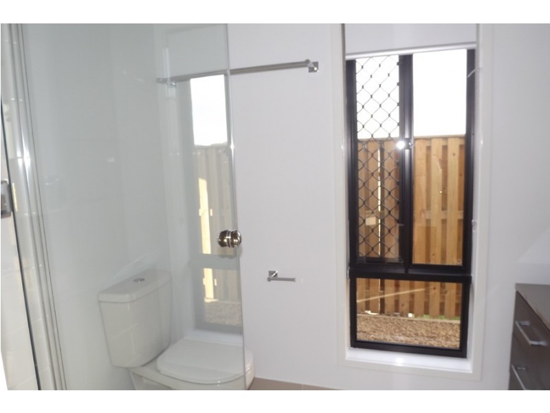 22 Butcher Bird Circuit, Upper Coomera QLD 4209