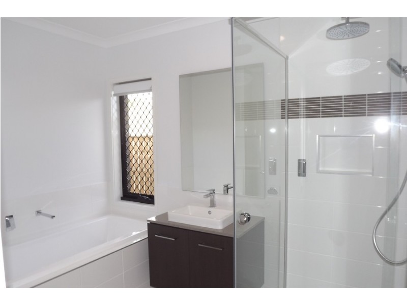 22 Butcher Bird Circuit, Upper Coomera QLD 4209