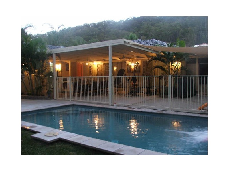 18 Davis Cup Court, Oxenford QLD 4210