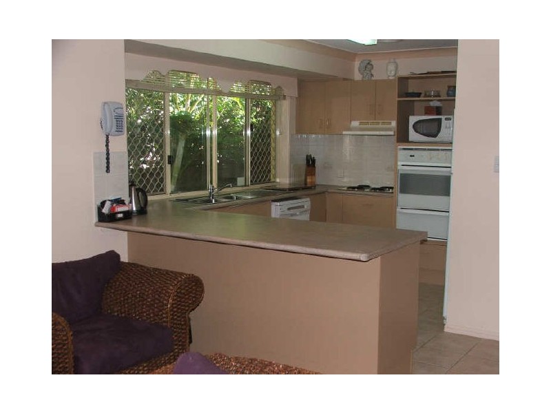 18 Davis Cup Court, Oxenford QLD 4210