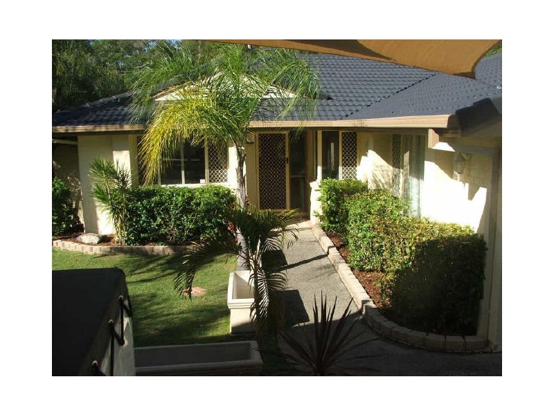18 Davis Cup Court, Oxenford QLD 4210