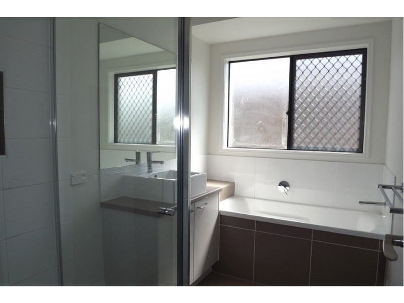 37 Wolseley Way, Upper Coomera QLD 4209