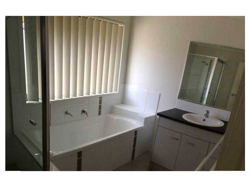 29 Fortescue Street, Pacific Pines QLD 4211