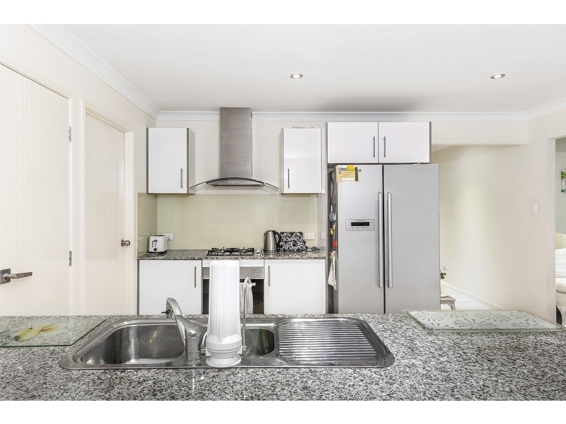 16 Gordon Drive, Upper Coomera QLD 4209