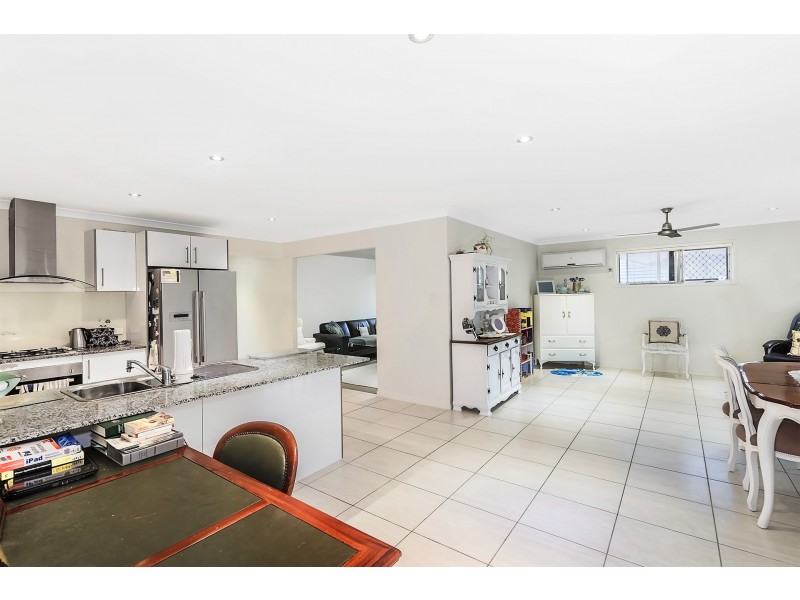 16 Gordon Drive, Upper Coomera QLD 4209