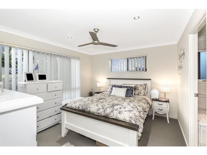 16 Gordon Drive, Upper Coomera QLD 4209