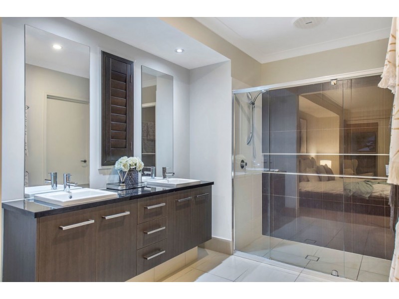 11 Macleay Circuit, Upper Coomera QLD 4209