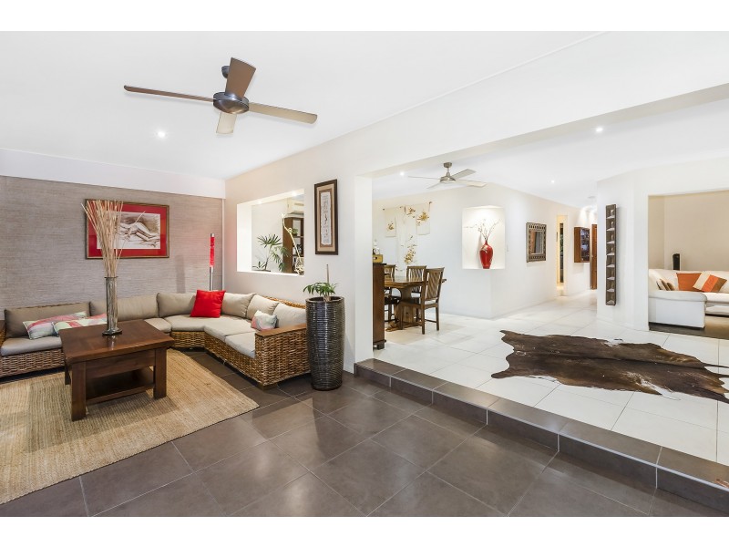 9 Freya Circuit, Coomera Waters QLD 4209