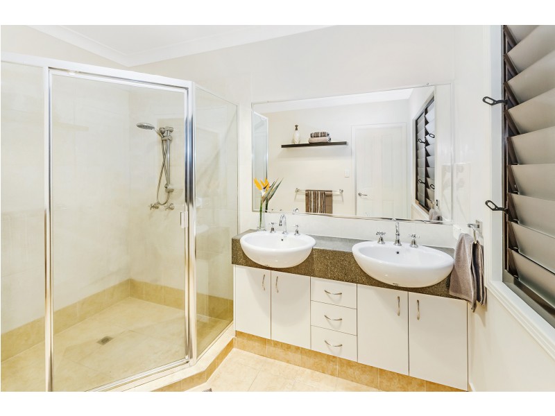 9 Freya Circuit, Coomera Waters QLD 4209