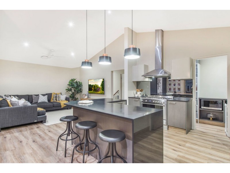 16 Kimberley Creek Road, Upper Coomera QLD 4209