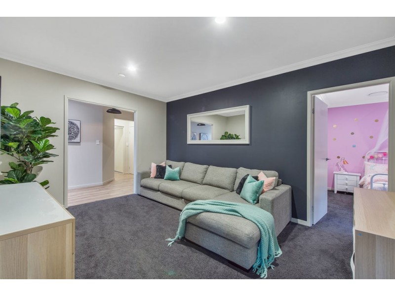 16 Kimberley Creek Road, Upper Coomera QLD 4209