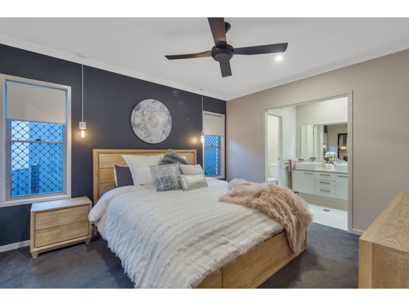 16 Kimberley Creek Road, Upper Coomera QLD 4209
