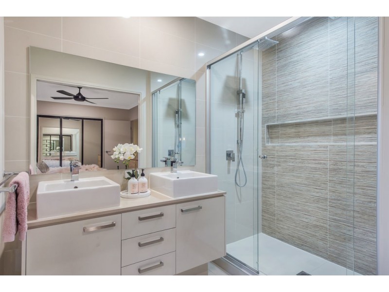 16 Kimberley Creek Road, Upper Coomera QLD 4209
