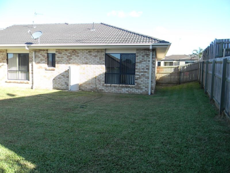 11 Rosefinch Street, Upper Coomera QLD 4209