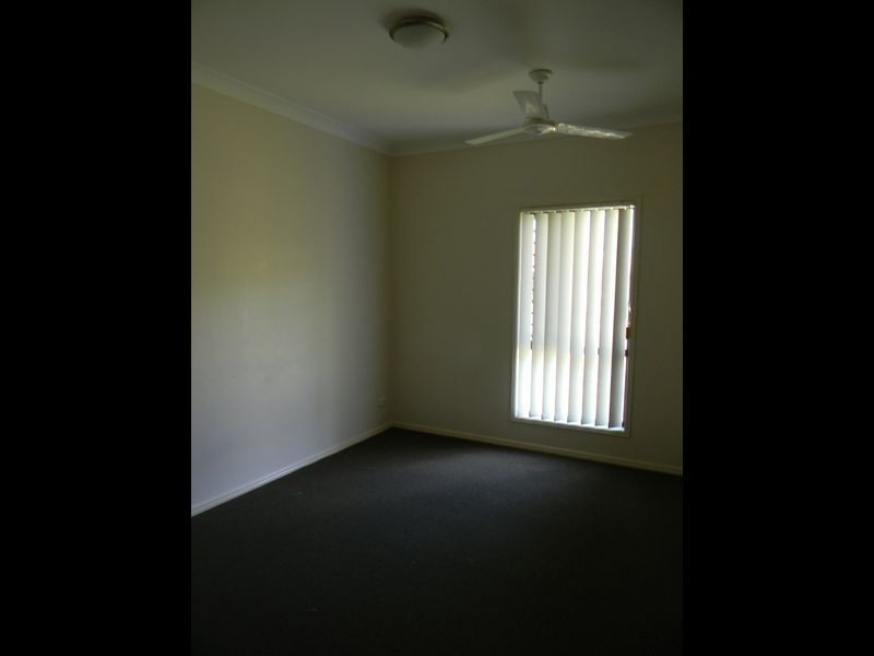 11 Rosefinch Street, Upper Coomera QLD 4209