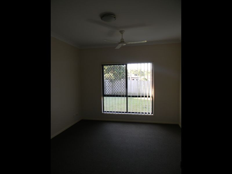 11 Rosefinch Street, Upper Coomera QLD 4209