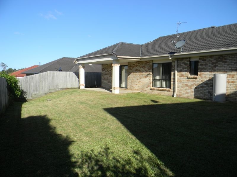 11 Rosefinch Street, Upper Coomera QLD 4209