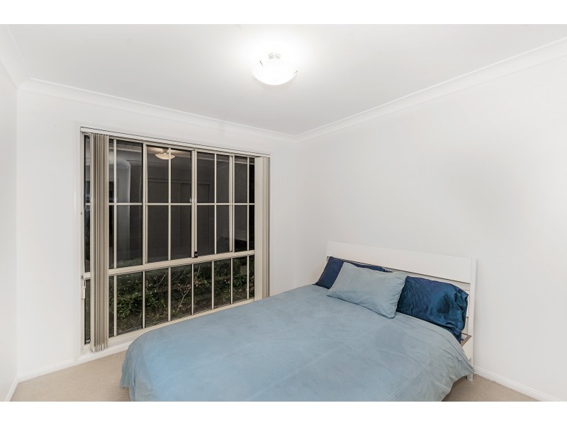 4 Kialoa Lane, Coomera Waters QLD 4209