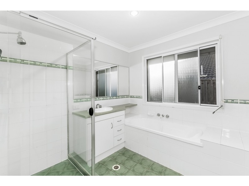 4 Begonia Street, Ormeau QLD 4208