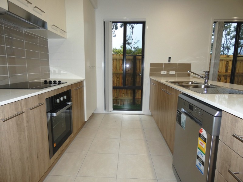 3 Perry Place, Coomera QLD 4209