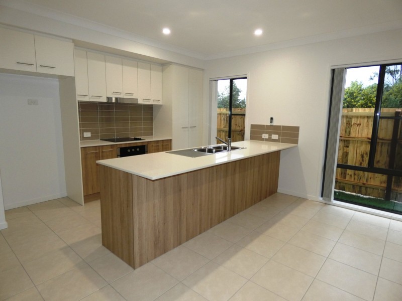 3 Perry Place, Coomera QLD 4209