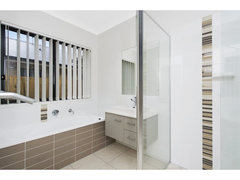 3 Perry Place, Coomera QLD 4209