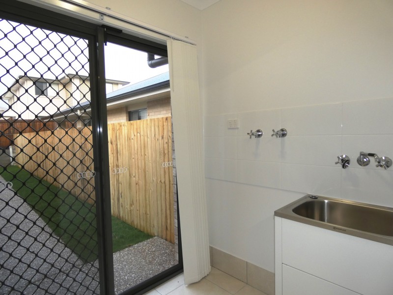 3 Perry Place, Coomera QLD 4209