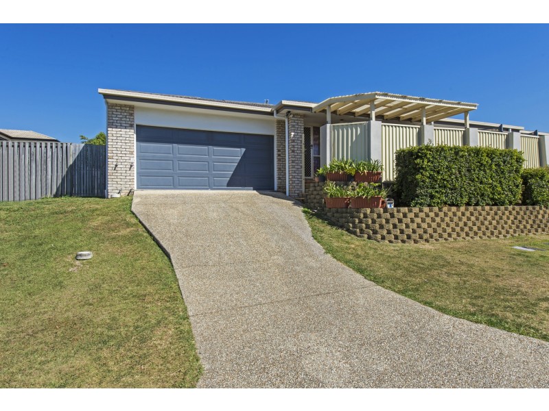 1/4 Greg Link, Upper Coomera QLD 4209