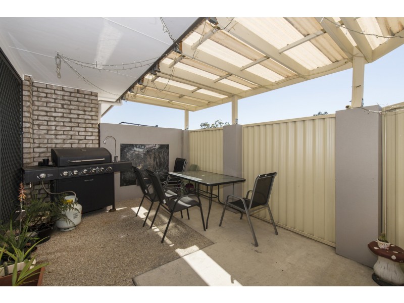 1/4 Greg Link, Upper Coomera QLD 4209