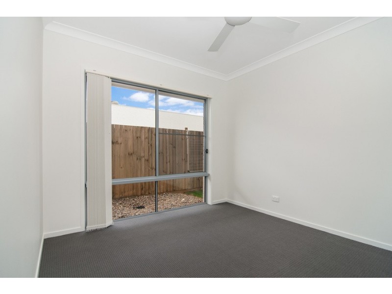 9 Crinum Circuit, Coomera QLD 4209