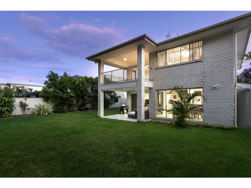 10 Rhodium Crescent, Hope Island QLD 4212